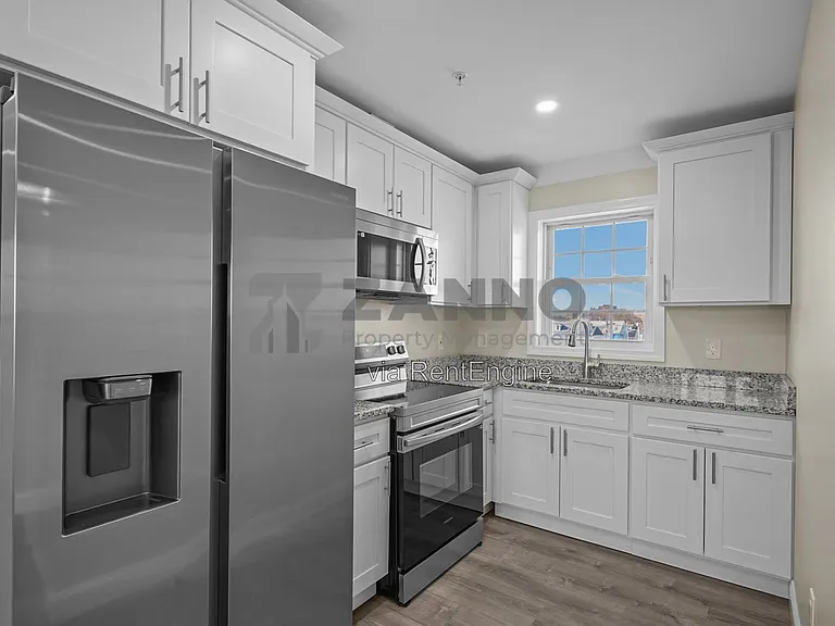 547 Chalkstone Ave #4 — Photo 4