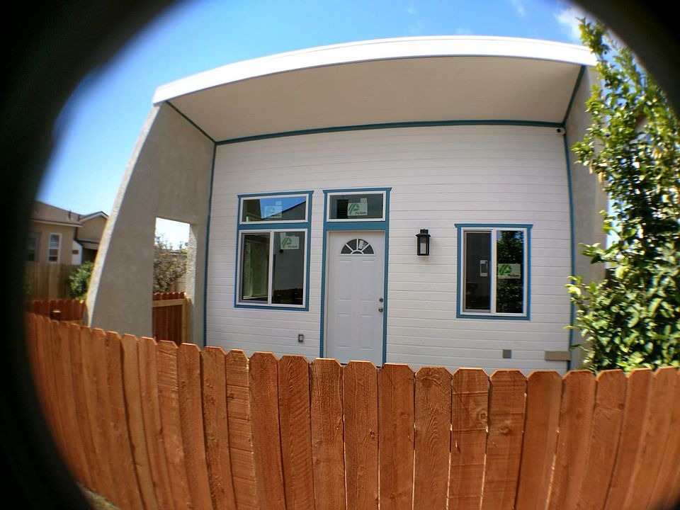 1st image of 1740 Dahlia Ave