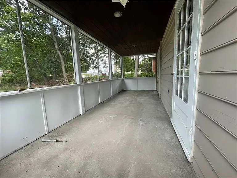 7800 Perry Hwy — Photo 24