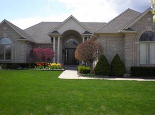 48043 Conifer Dr, Shelby Township, MI 48315