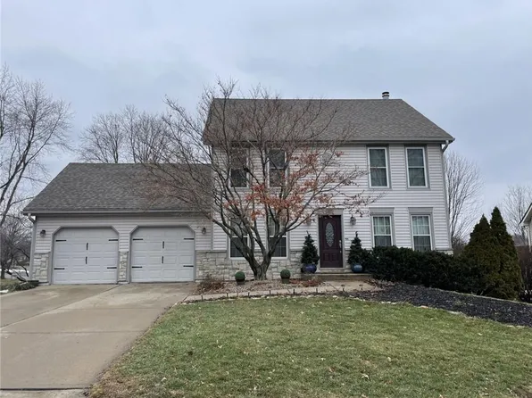 8238 N Flora Ave, Kansas City, MO 64118