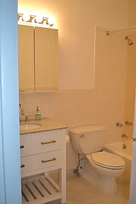 Rented by Tabak Real Estate | media 12