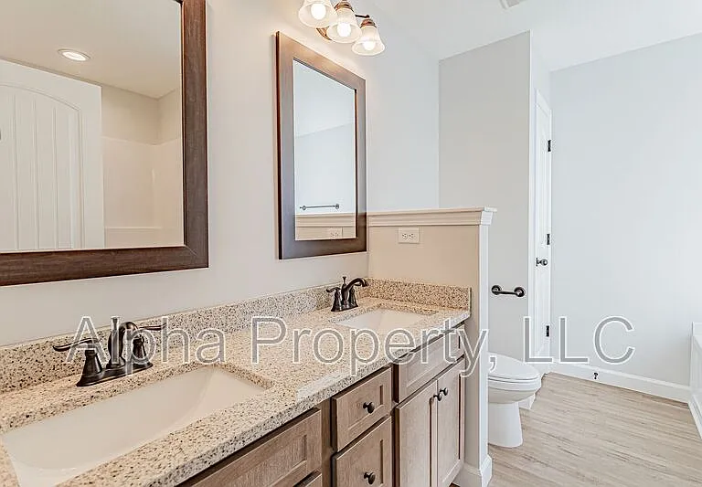 2204 Davenport Ct — Photo 22