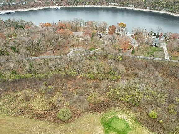3rd image of 1323 Hunter Dr