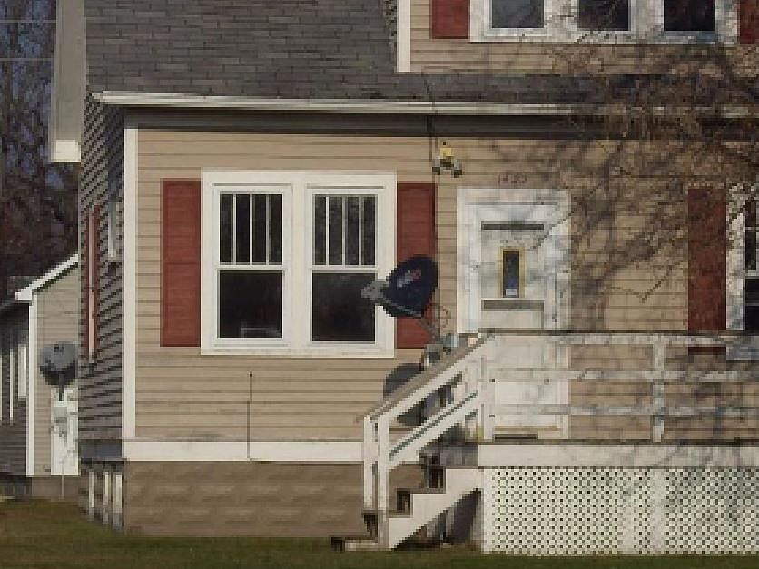 2nd image of 1422 Dakota Ave
