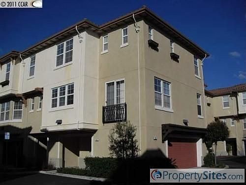 1st image of 33 Matisse Ct