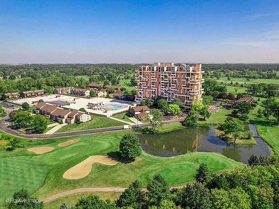 3rd image of 465 W Dominion Dr Unit 909