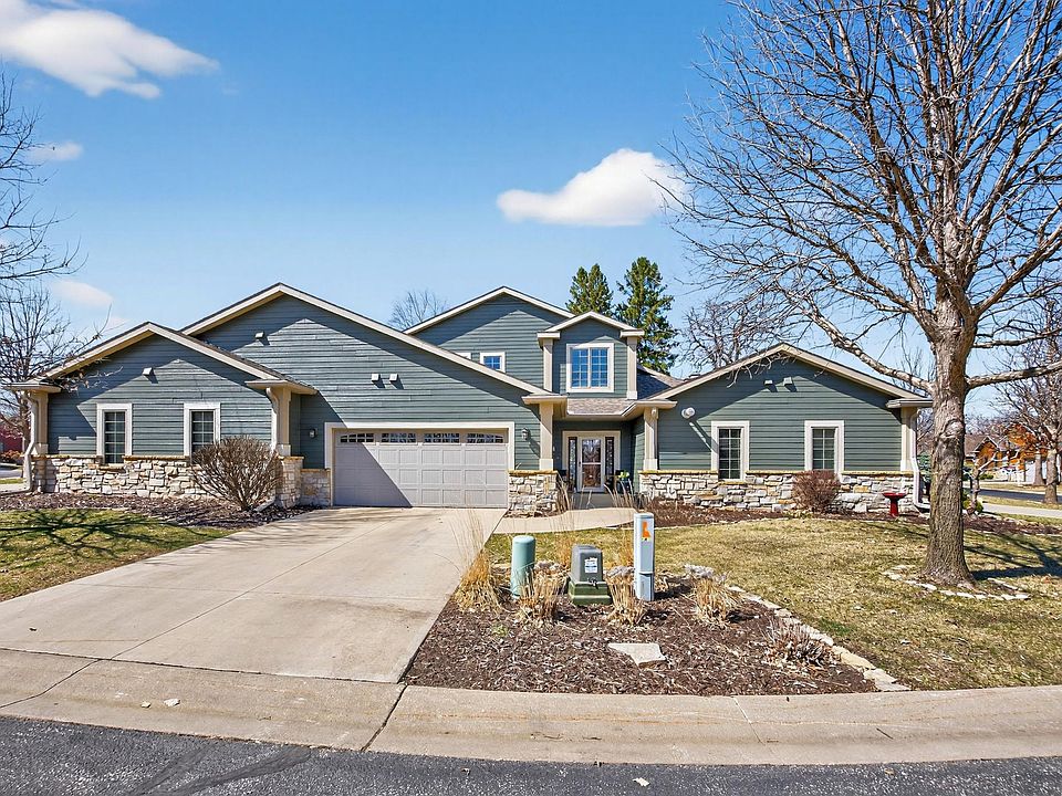 1st image of 671 Panorama Cir NW
