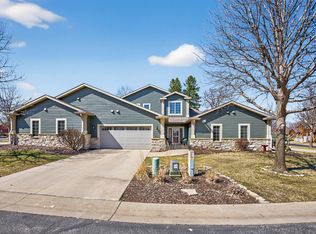 671 Panorama Cir NW, Rochester, MN 55901
