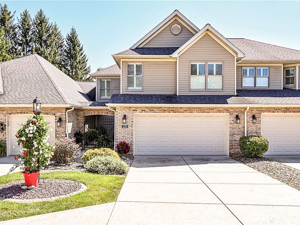 1st image of 203 Hunt Club Dr