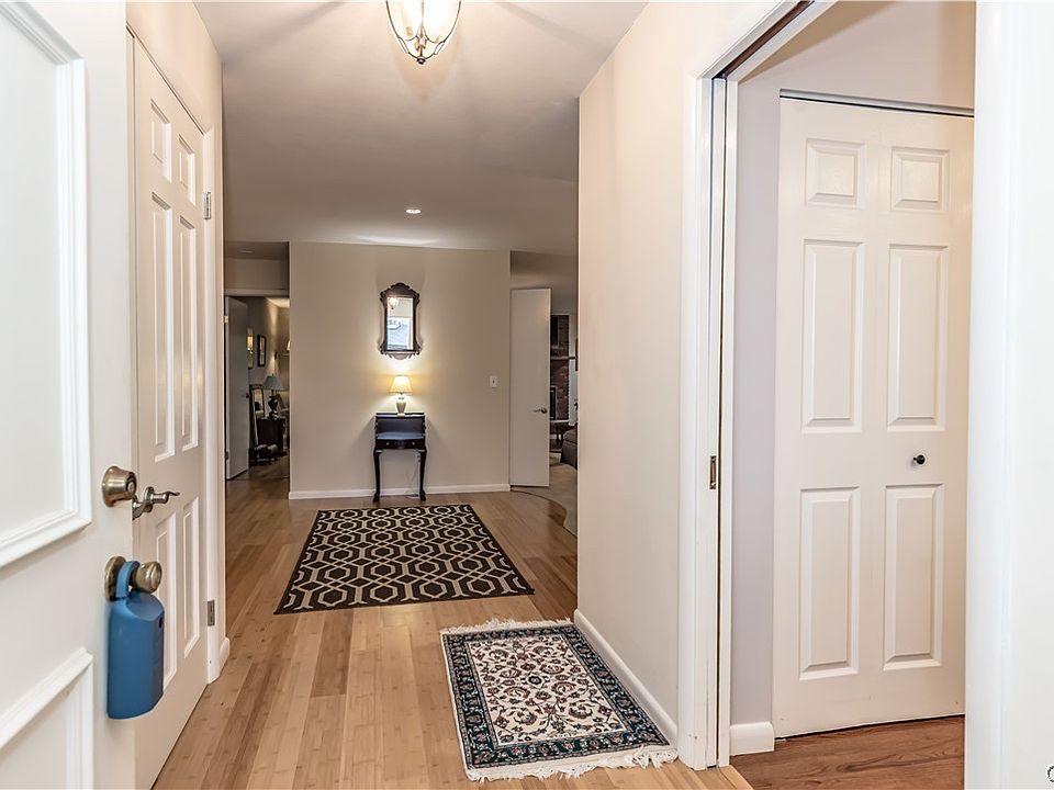 305 Kimry Moor, Fayetteville, NY 13066 Zillow