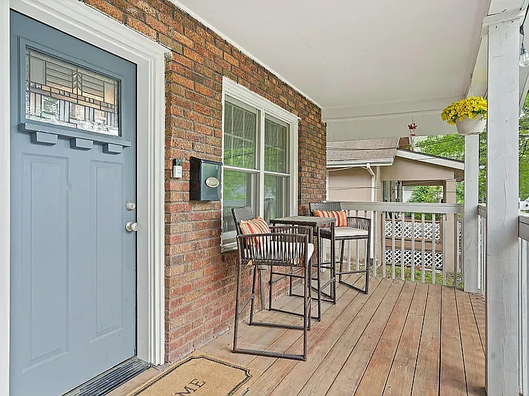 106 McBaine Ave — Photo 2