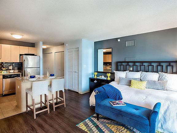 225-luxury-studio-apartment-chicago-lake-shore-east-ST1