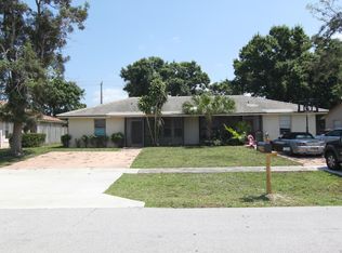 1346 Riverside Cir, Wellington, FL 33414