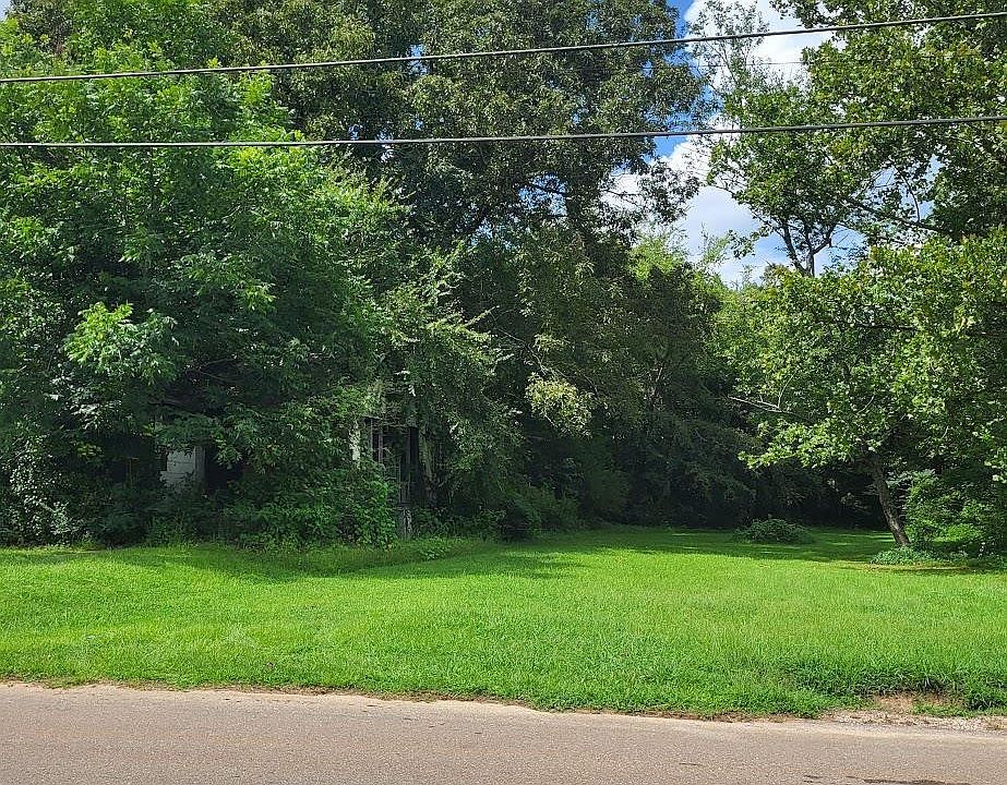 2nd image of 1405 Willett St #32-33