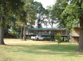 360 Island Dr, Jonesville, LA 71343