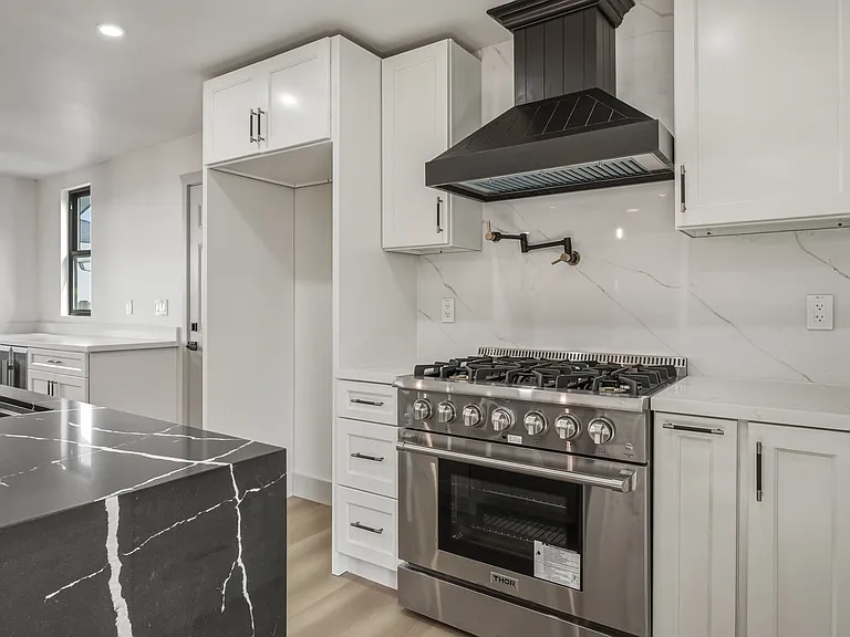 295 Foothill Blvd — Photo 11