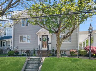 706 Hope St #2, Bristol, RI 02809