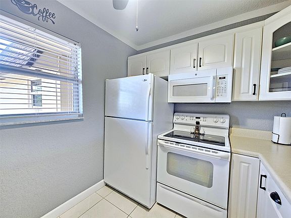4th image of 3531 NW 50th Avenue #607