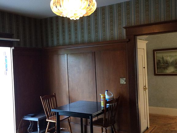 4th image of 1864 9th Ave