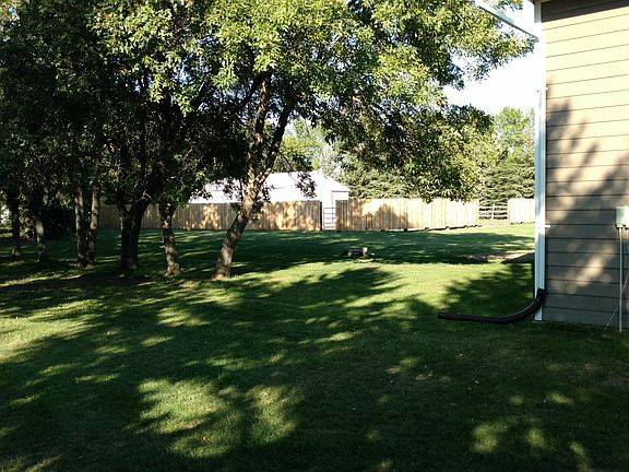 2nd image of 6162 Comet Ln
