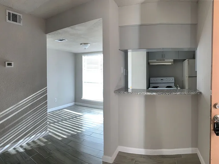 Country Living Apartments — Photo 3