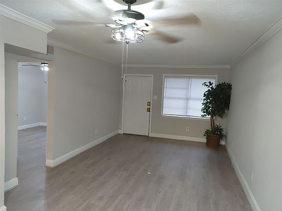 5th image of 6204 Culberson St #12