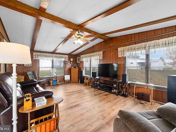 5th image of 252 Fawn Valley Ct