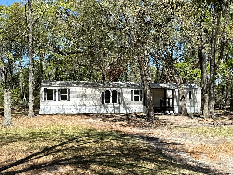 1043 NW Moore Rd — Photo 1
