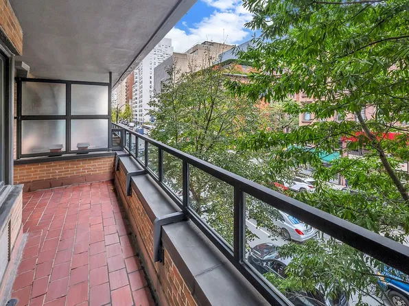 20 E 74th St #3AD, New York, NY 10021