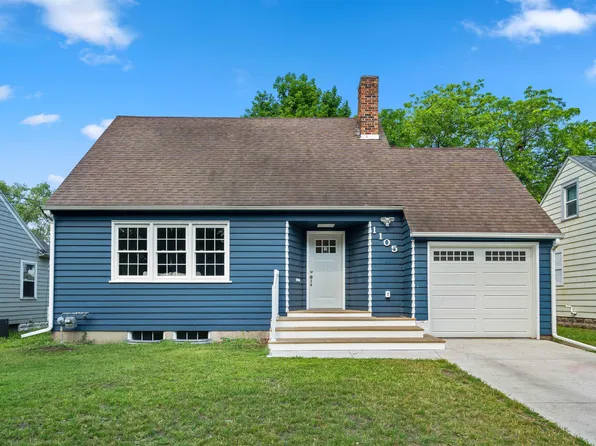 1105 Steely St, Waterloo, IA 50703