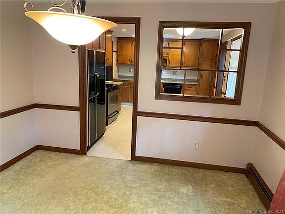 5th image of 82 Cheney Ln