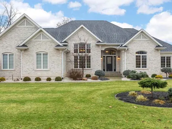 4060 Eagle Ridge Dr, Cedar Rapids, IA 52411