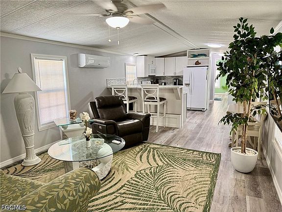 4th image of 3024 Sunny Harbor Dr