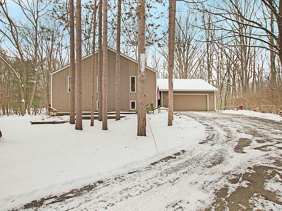 2nd image of 16145 Red Pine Ct