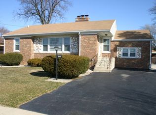 7044 W 81st Pl, Burbank, IL 60459