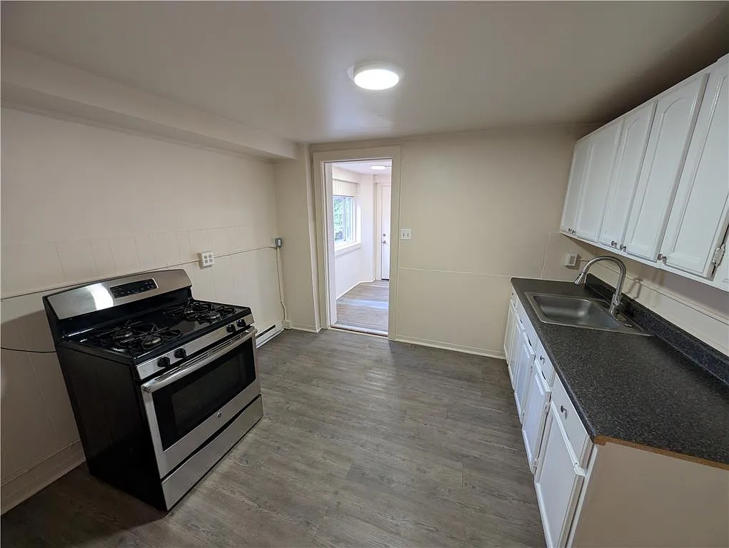 2 bed, 1.0 bath, 800 sqft, $1,425 — Photo 4