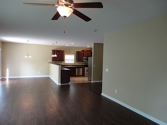4th image of 416 Stapleford Ln