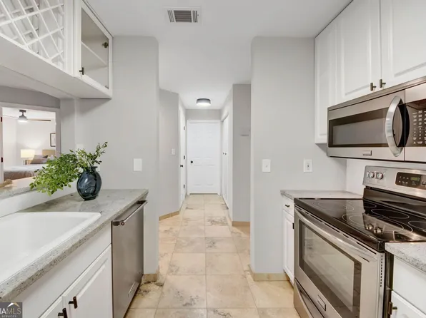 3655 Habersham Rd NE APT B141, Atlanta, GA 30305