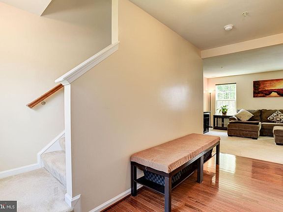 3rd image of 7805 Maple Run Ct