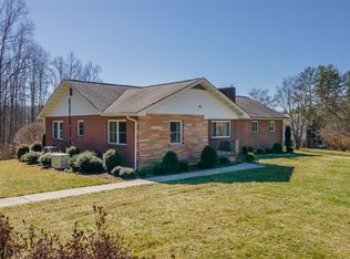 443 Selica Rd, Brevard, NC 28712