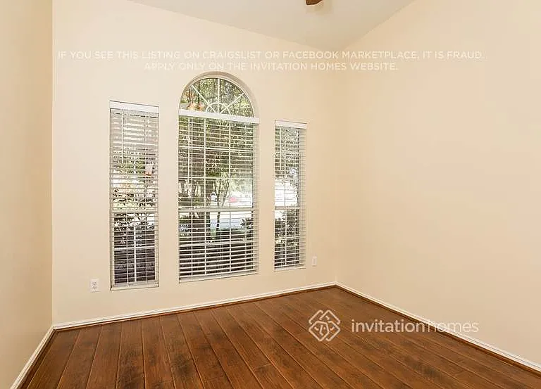 19811 Whispering Hollow Ln — Photo 10