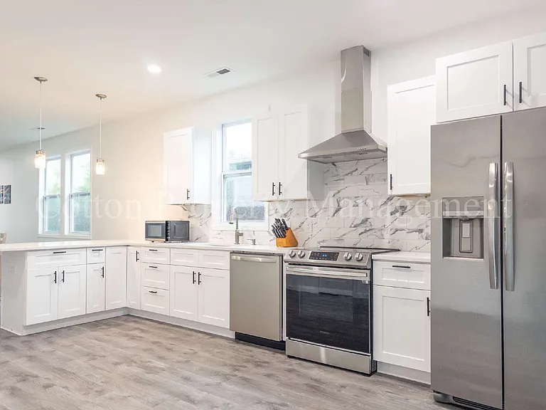 2709 Worth Dr — Photo 8
