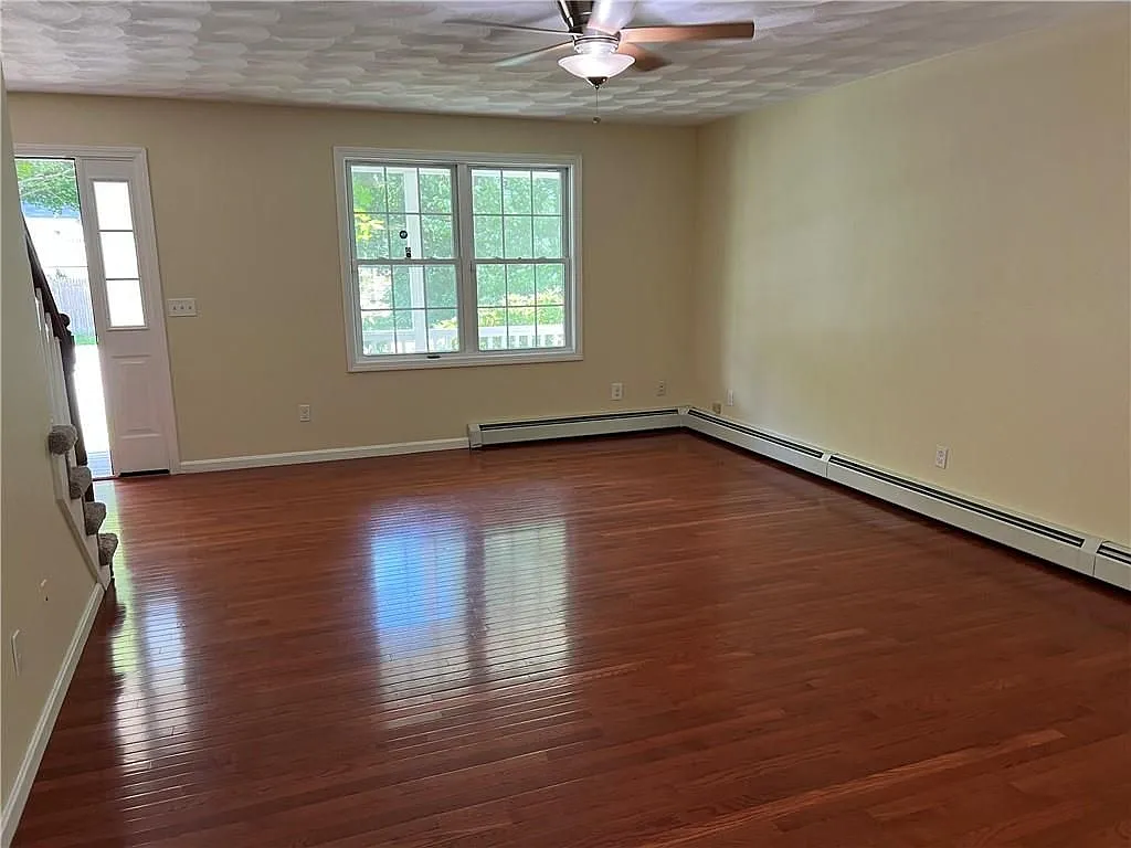 3 bed, 2.0 bath, 1500 sqft, $3,400 — Photo 4