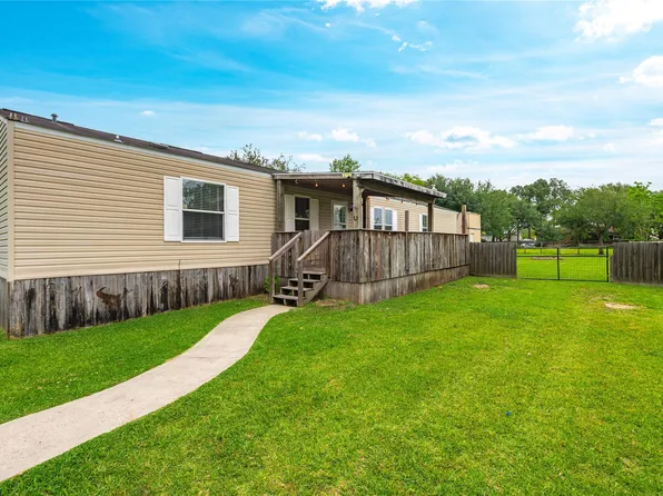 13422 W 6th St, Santa Fe, TX 77510