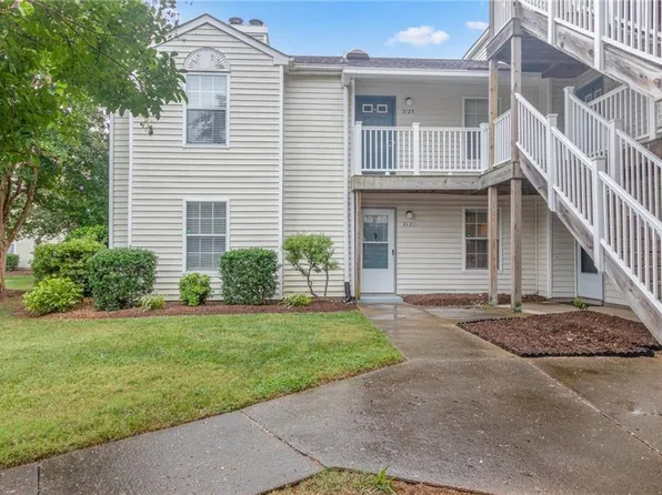 2121 Refuge Ct, Virginia Beach, VA 23454