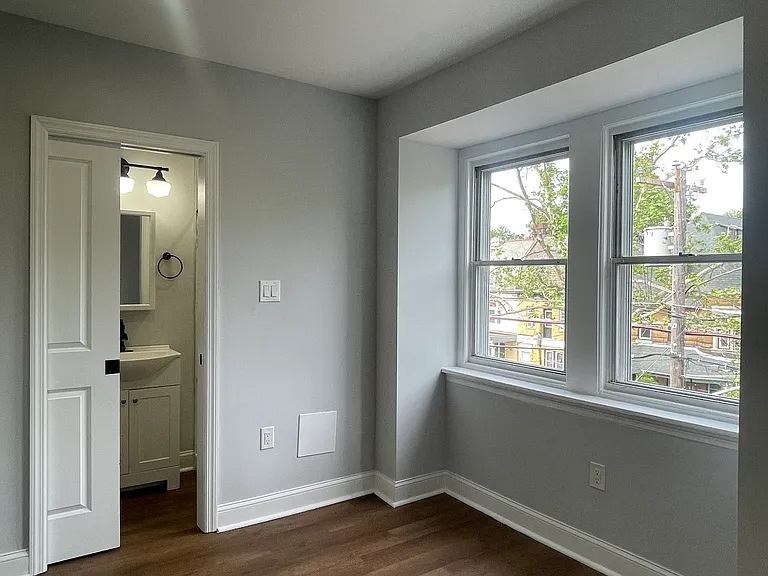 920 S 49th St #3 — Photo 10