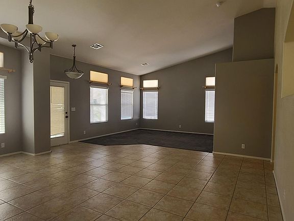 5th image of 1030 Stable Glen Dr