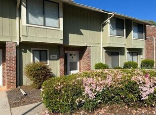 2032 Powers Ferry Trce SE, Marietta, GA 30067