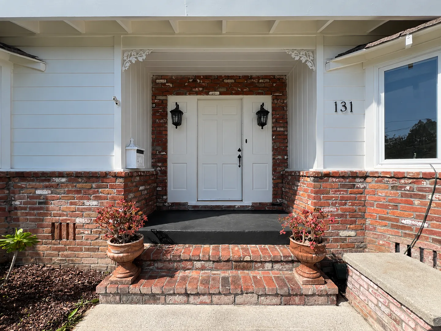 Spacious 3-Bedroom Napa Home with Bonus Room & Large Fenced Yard — Photo 3